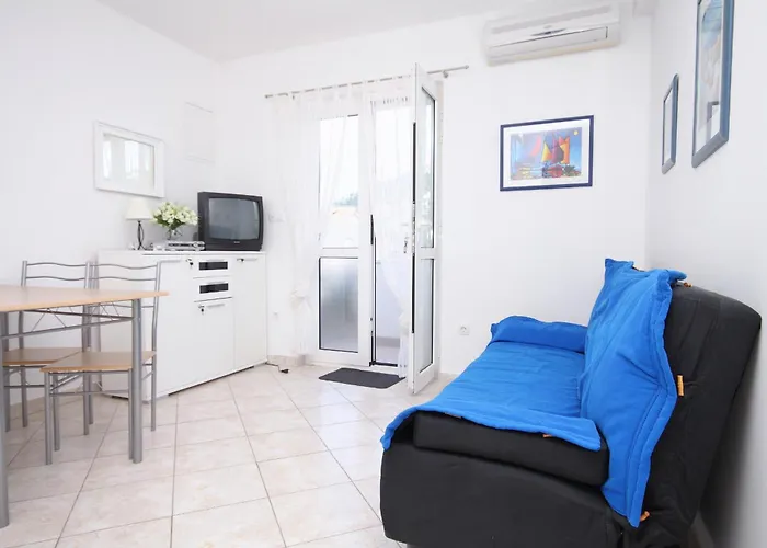 With A Parking Space Hvar - 8791 Apartmán *